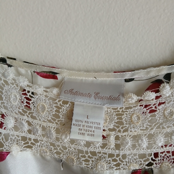 Intimate Essentials Size Large satin Red Rose print - Picture 6 of 11